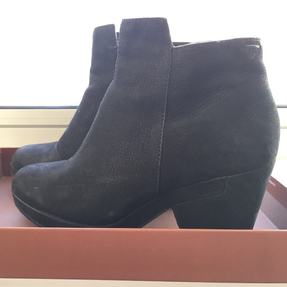 eileen fisher boots